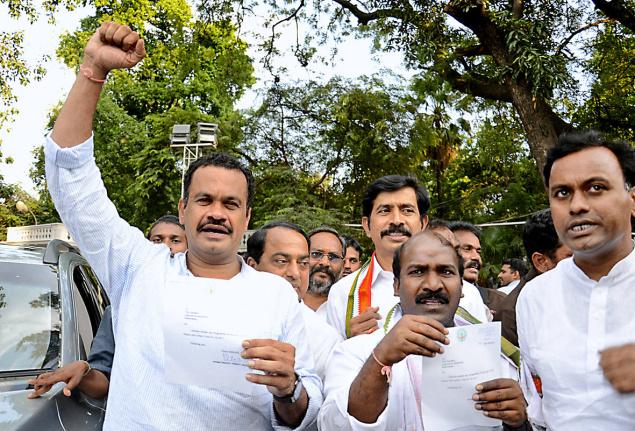 Telangana Congress clueless on Komatireddy brothers’ revolt!