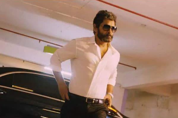 Chiyaan Vikram impresses yet again with a stylish makeover