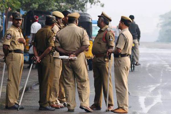 Andhra police book nine persons for Rs 569 cr scam