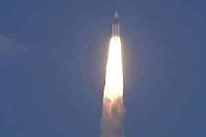 India’s new, heaviest rocket lifts off with GSAT-19