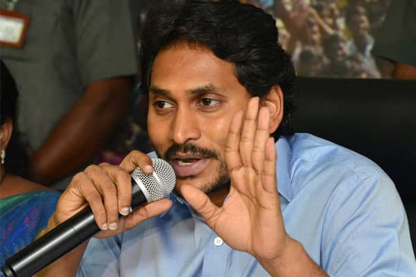 Mudragada says he is not terrorist, Jagan questions CM