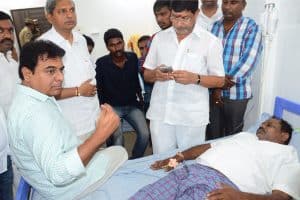Finally KTR meets Nerella victims, finds fault with Congress