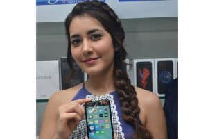 Raashi Khanna launches Big C Mobile Store