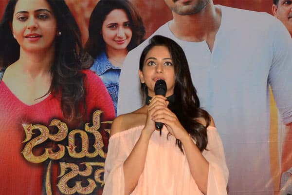 Don't like to dwell on success or failure: Rakul Preet