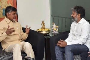 Rajamauli met Babu on Amaravati. Should Polavaram be given to VV Vinayak?