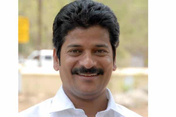 Revanth attacks KCR, showers praises on Sonia & Chandrababu