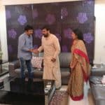 Rajashekar puts differences aside , meets Chiranjeevi