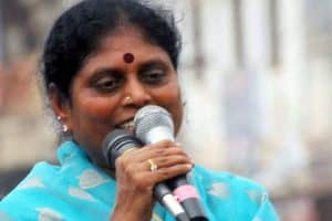 Late YSR’ Wife Urges People To Support Jagan Mohan Reddy