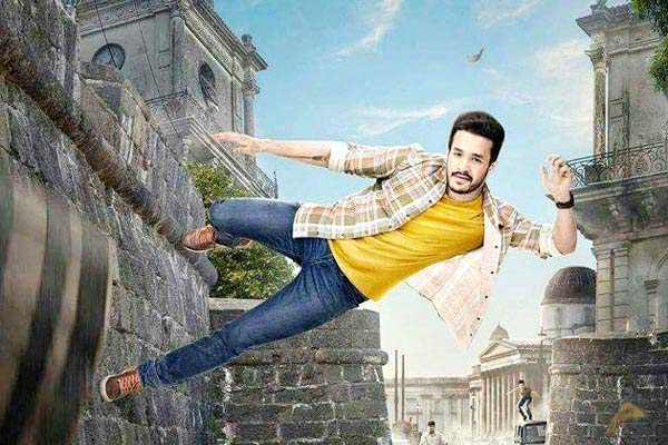 Akhil's special treat for fans in Vizag