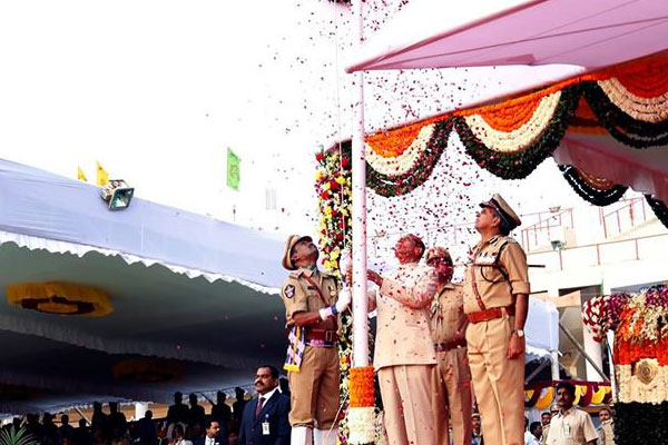 Patriotic fervour marks R-Day in Telangana, Andhra