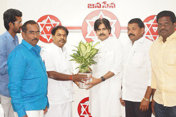 Kadiyam Nursery farmers Meet Pawan Kalyan