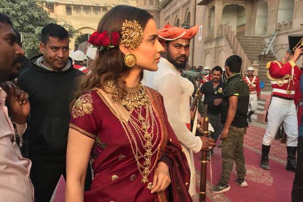 Kangana Ranaut elegant look from Manikarnika