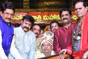 NBK, Subbarami Reddy facilitate Kaikala Satyanarayana