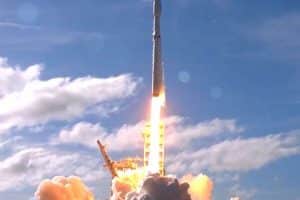 SpaceX launches world’s most powerful operational rocket