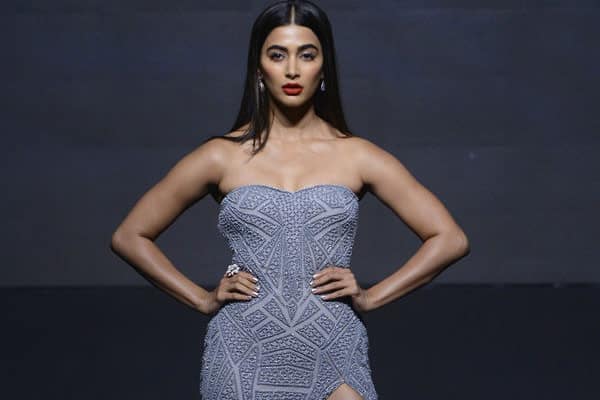 Is Pooja Hegde the next ace heroine in Telugu?