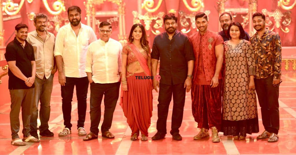 Chiranjeevi on the sets of Na Peru Surya