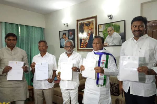 YSR Congress MPs resign from Lok Sabha