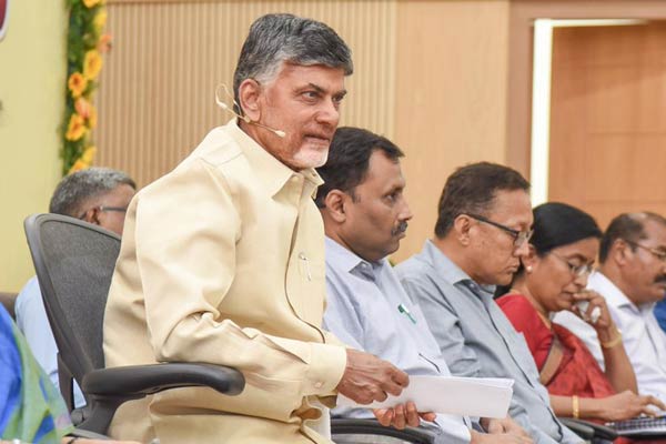 Chandrababu to undertake district tours hitting on Modi