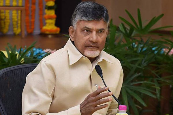 Chandrababus defensive-cum-attacking stance on Karnataka Elections