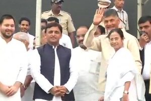 Didi requests Babu to create ‘National Alliance’!
