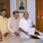 Karnataka Governor invites BJP's Yeddyurappa to form government