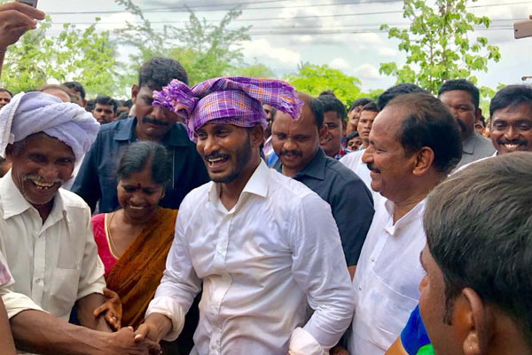 YS Jagan’s is ‘Kissing Yatra’, not ‘Praja Sankalpa Yatra’ – TDP