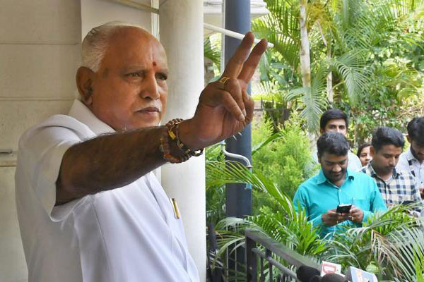 Yeddyurappa resigns before floor test