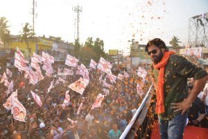 Roaring applause for that dialogue – That is Pawan!!