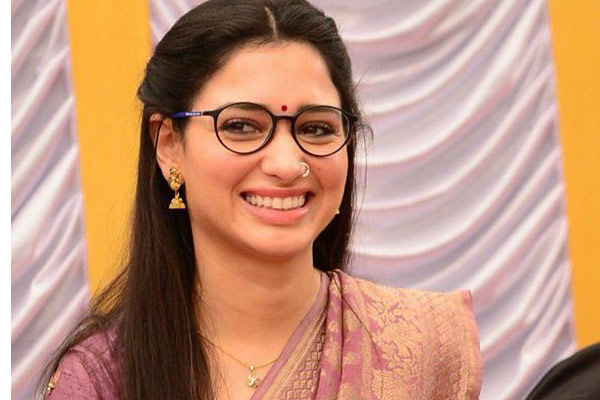 Tamannaah working for extra hours to wrap up That is Mahalakshmi shoot