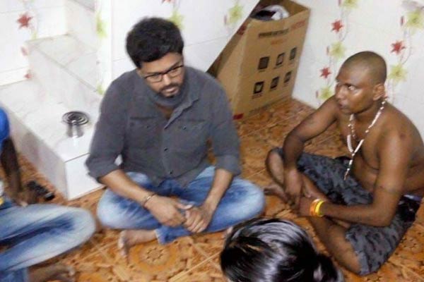 Thalapathy Vijay's gesture appreciated by netizens