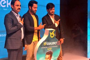 Pics : Tarak as brand ambassador for CelektMobiles