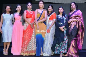 Sneha Reddy Jewellery Launch Fashion Show