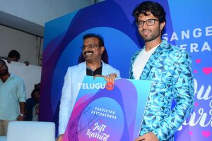 vijay devarakonda as brand ambassador sangeetha mobiles