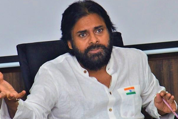 Pawan Kalyan thanks Amithab Bachchan, follows him