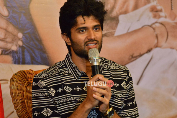 Vijay Devarakonda undergoes Eye surgery