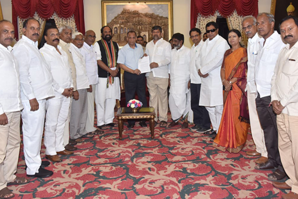 Congress, TDP, CPI form alliance in Telangana