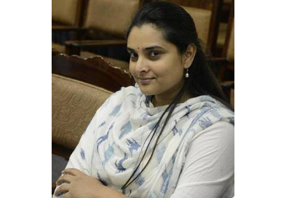 Case filed on Ramya alias Divya Spandana for defaming tweet on Modi