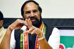 Uttam makes tall promises to Maharashtra