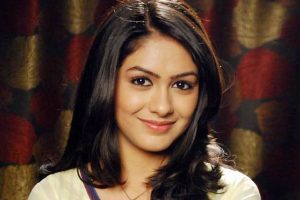 Mrunal Thakur says its Challenging to step into Ramya Krishnan’s shoes as Sivagami