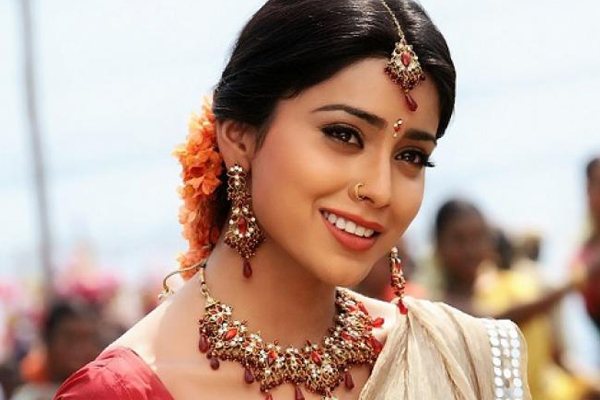 Shriya Saran roped in for Baahubali: Before the Beginning