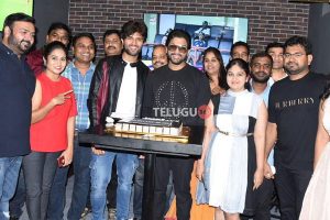 Allu Arjun Treats Taxiwaala Team