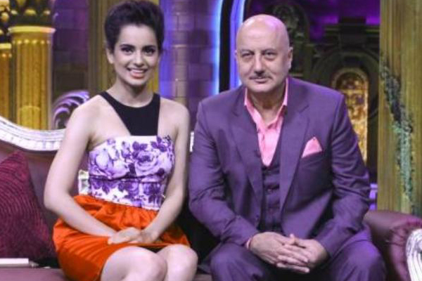 Anupam Kher backs backs KanganaAnupam Kher backs backs Kangana