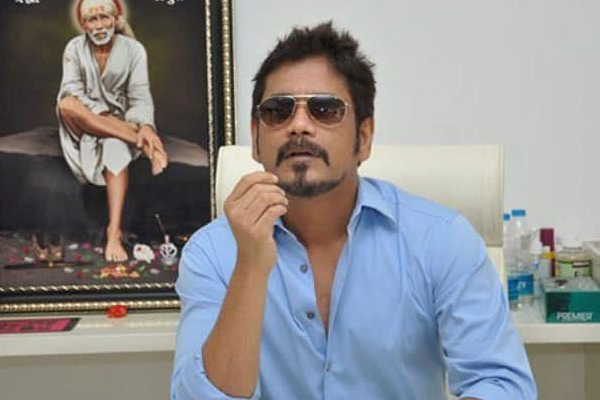 Nagarjuna wants to follow Venkatesh 's strategy