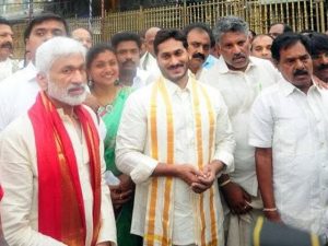 Video: YS Jagan Visits Tirumala Temple