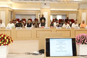 Shah meets CMs of Maoist-hit states, reviews security