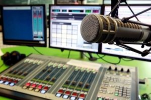 Lyric writers plead Telugu FM radio stations to credit them