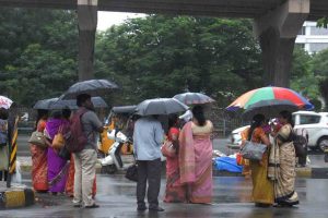 Heavy rains lash Hyderabad, inundate low-lying areas