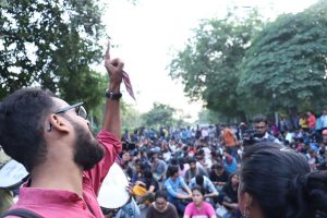 Twitter war rages over JNU protest