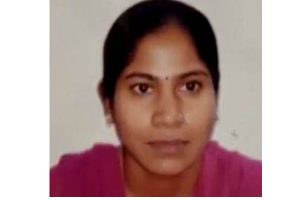 Woman official burnt alive in office near Hyderabad