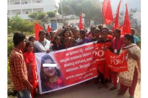 Telangana police hailed for killing rape accused